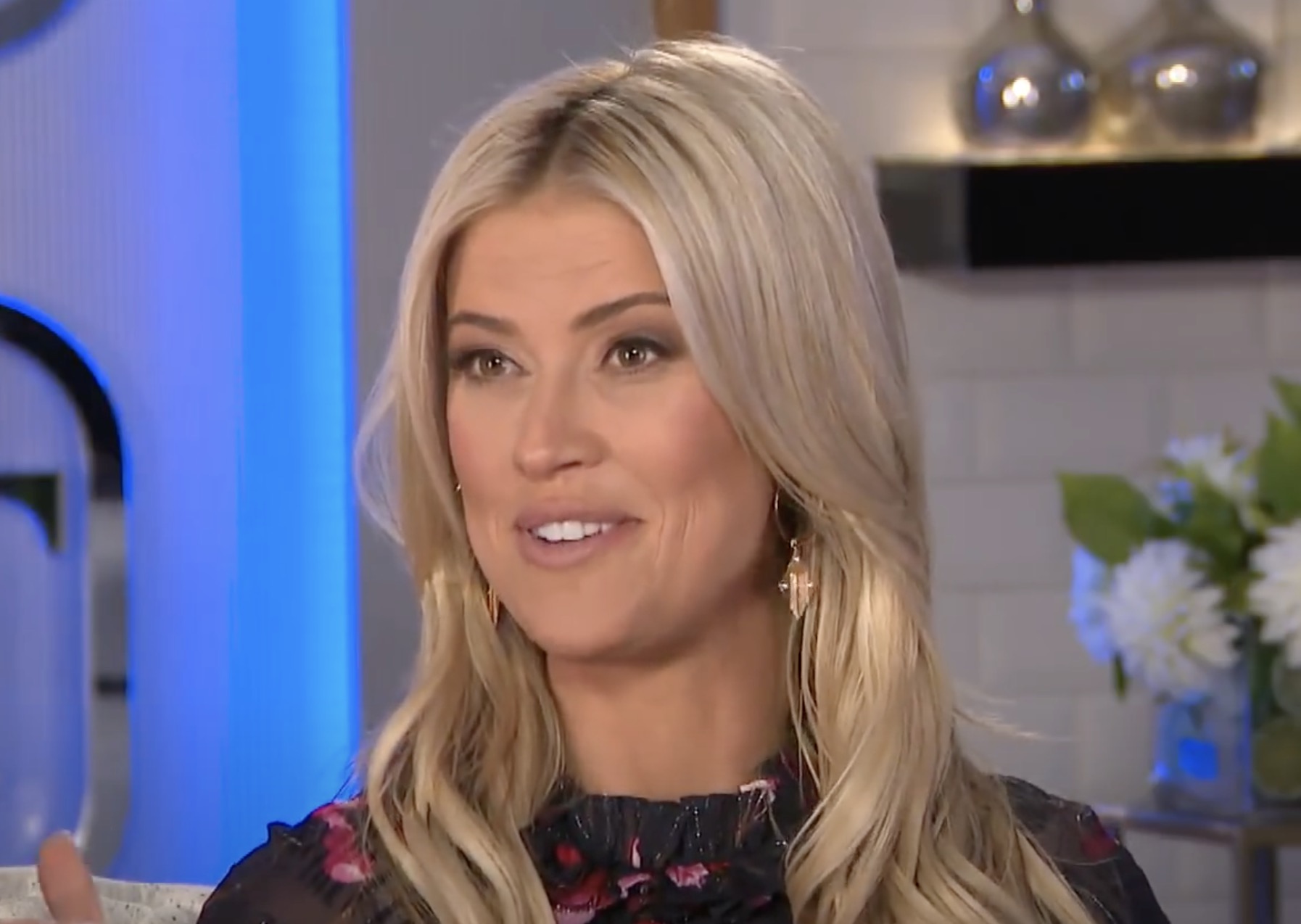 Heres How Much Hgtv Star Christina Anstead Makes Per Episode